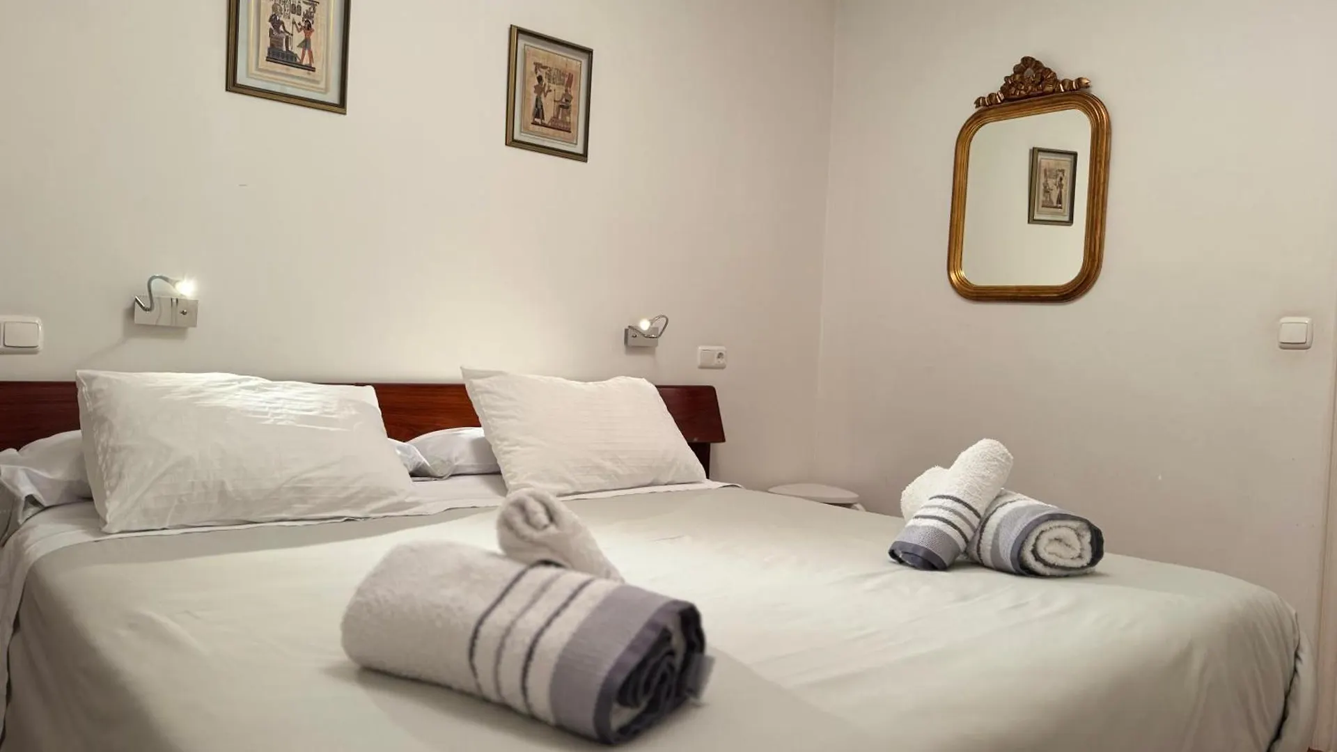 Apartamento Pioxii Center contacts